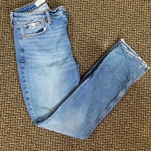 Women’s split hem Abercrombie jeans - size 27 curve love